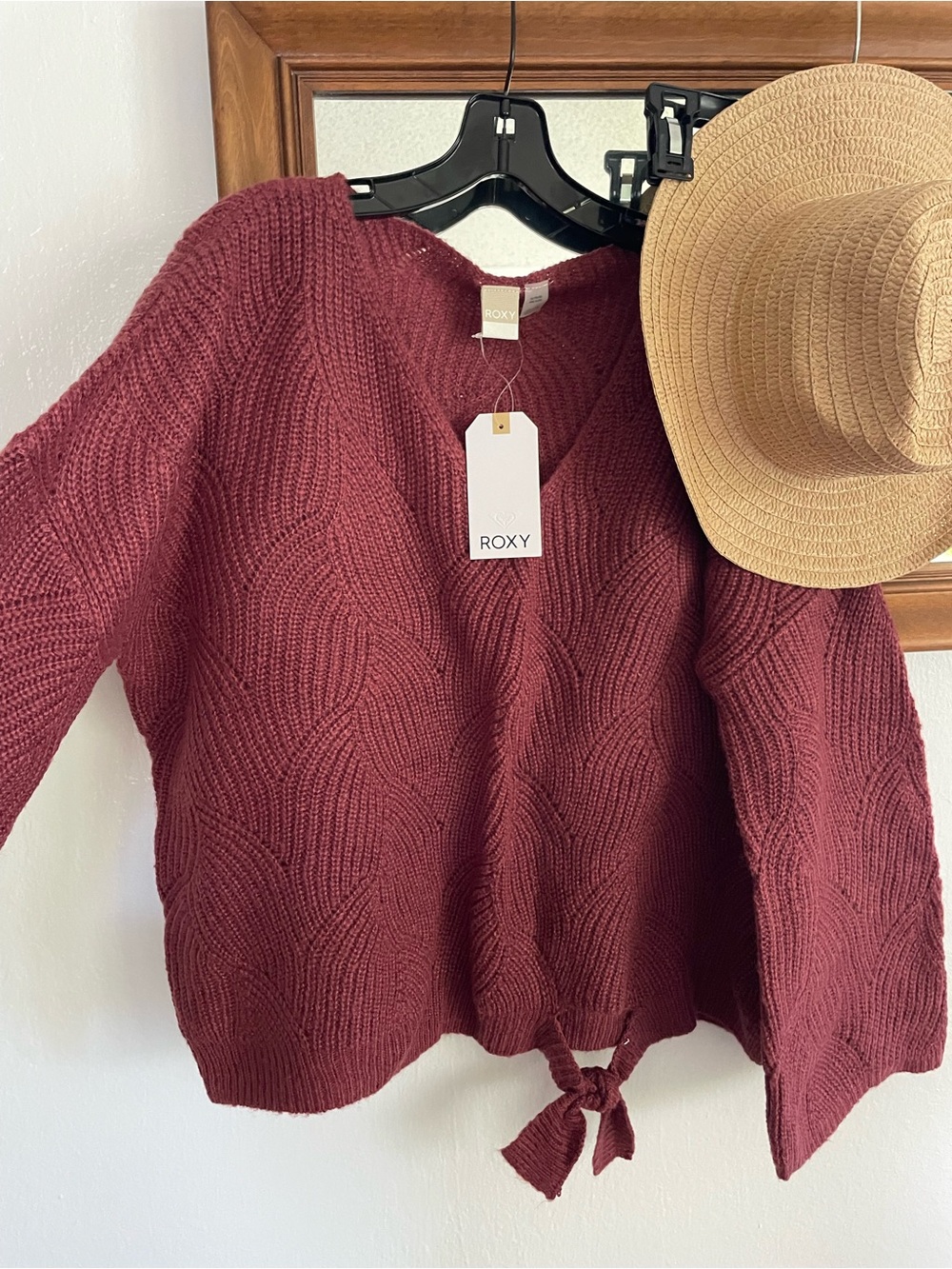 Roxy V-Neck Cable Knit Tie-Hem Sweater - Burgundy